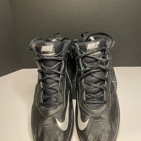 Nike Team Hustle D7 high tops. Youth size 6. 747998-001 - Picture 4 of 6